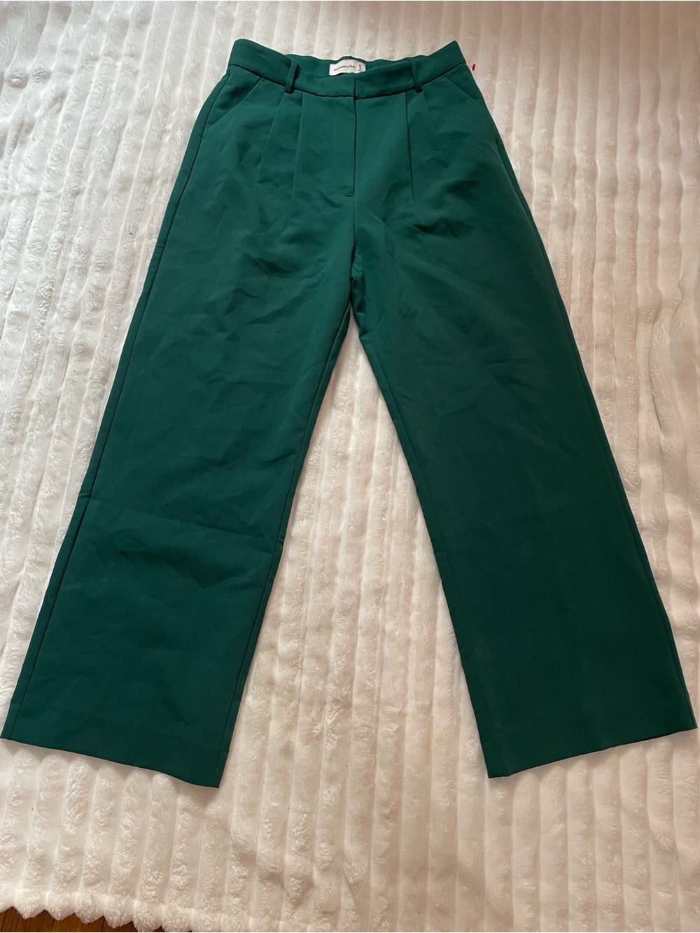 Abercrombie & Fitch Wide-Leg High-Rise Pants in Forest Green - Picture 3 of 16